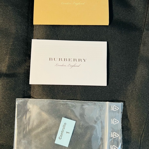 Burberry Vintage Check & Logo Silk Skinny Scarf - Picture 4 of 4